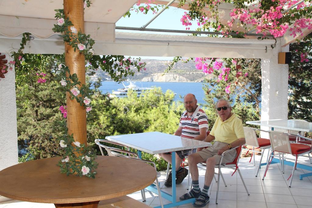 Kavos Bay Seafront Hotel Ajía Marína Kültér fotó