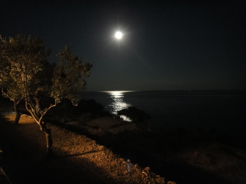 Kavos Bay Seafront Hotel Ajía Marína Kültér fotó