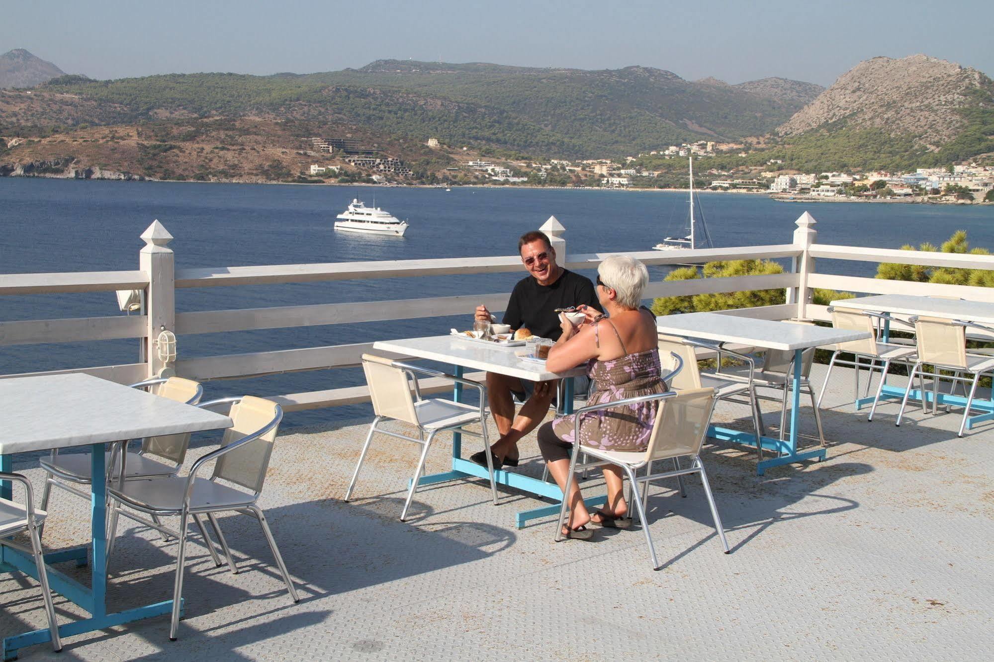 Kavos Bay Seafront Hotel Ajía Marína Kültér fotó