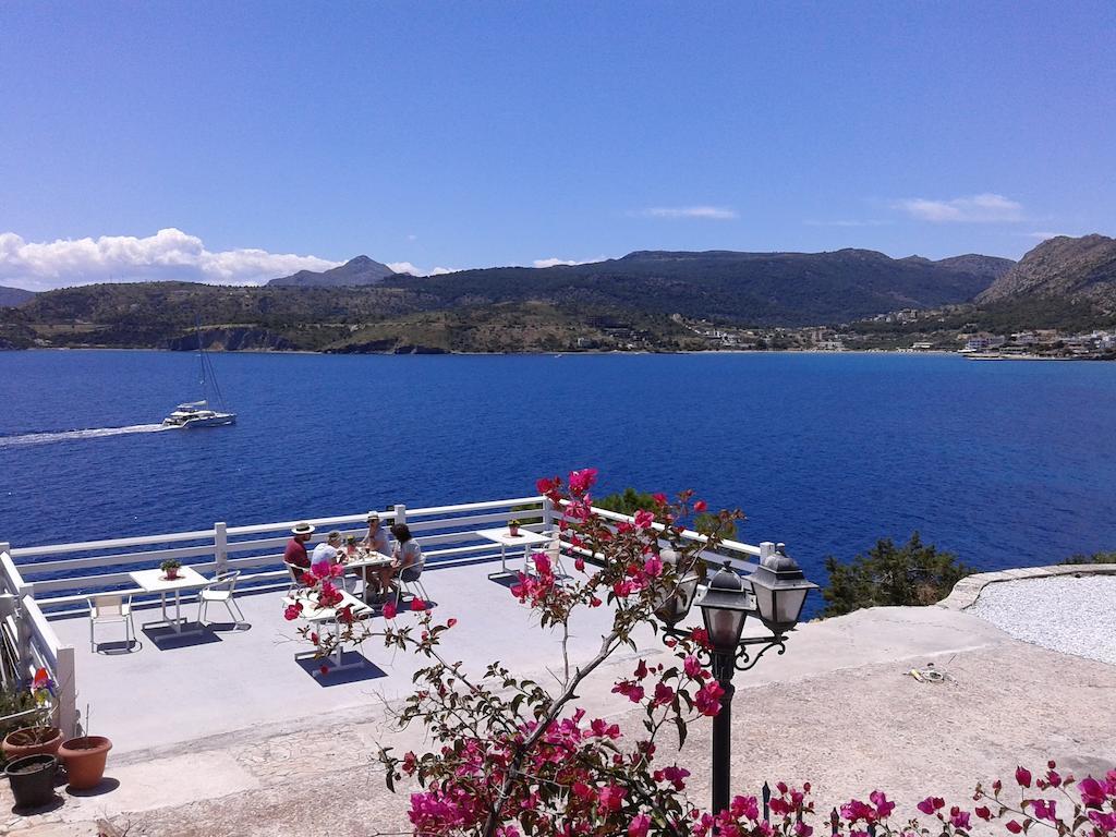 Kavos Bay Seafront Hotel Ajía Marína Kültér fotó